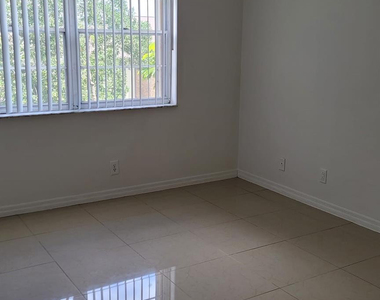 4394 Nw 9th Avenue - Photo Thumbnail 8