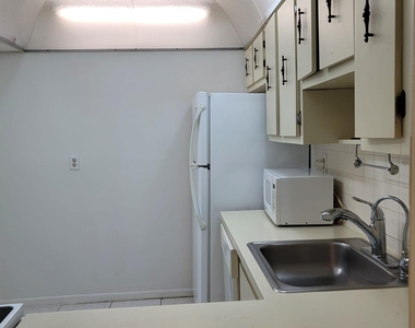 4394 Nw 9th Avenue - Photo Thumbnail 2