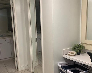 2850 N Palm Aire Drive - Photo Thumbnail 9