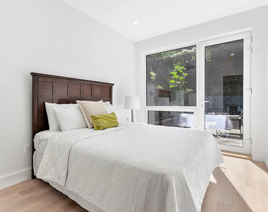 87 Rogers Avenue - Photo Thumbnail 5