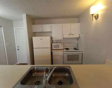 2771 Riverside Drive - Photo Thumbnail 7