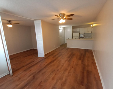 2771 Riverside Drive - Photo Thumbnail 3