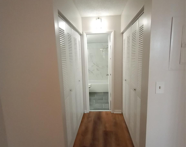 2771 Riverside Drive - Photo Thumbnail 11