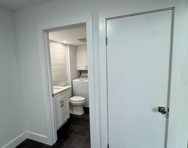 4709 47th Way - Photo Thumbnail 14