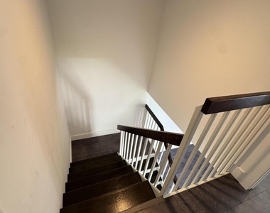 4709 47th Way - Photo Thumbnail 12