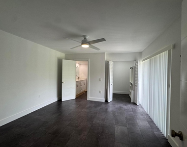 4709 47th Way - Photo Thumbnail 24