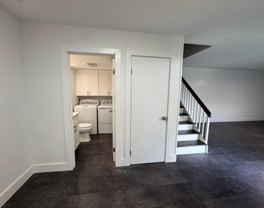 4709 47th Way - Photo Thumbnail 10