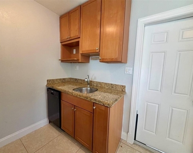 1023 Nw 1st Avenue - Photo Thumbnail 6