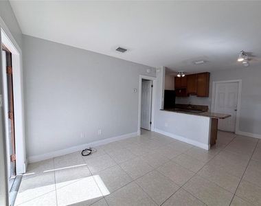 1023 Nw 1st Avenue - Photo Thumbnail 2