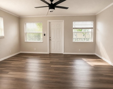 611 Ne 14th Avenue - Photo Thumbnail 2