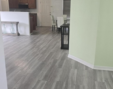 1832 Sw Cameo Boulevard - Photo Thumbnail 6