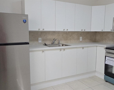 255 Sw 12th Street - Photo Thumbnail 7