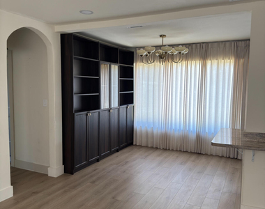 2648 Washington Street - Photo Thumbnail 3
