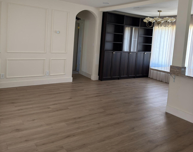 2648 Washington Street - Photo Thumbnail 4
