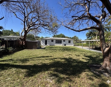 2648 Washington Street - Photo Thumbnail 1