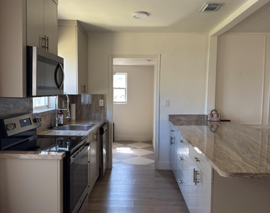 2648 Washington Street - Photo Thumbnail 12