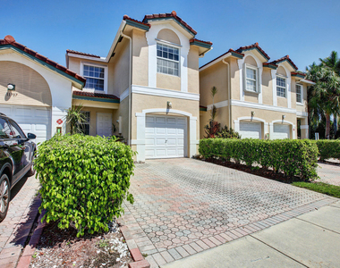 11705 Nw 47th Drive - Photo Thumbnail 1