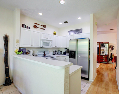 11705 Nw 47th Drive - Photo Thumbnail 10