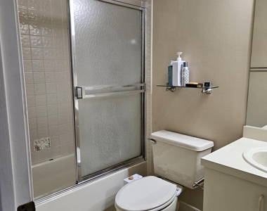7526 Pinewalk Drive S - Photo Thumbnail 19