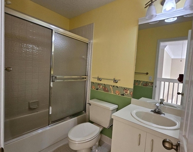 7526 Pinewalk Drive S - Photo Thumbnail 15