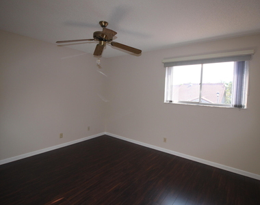 7342 Pinewalk Drive S - Photo Thumbnail 21