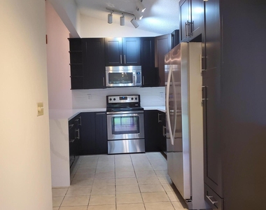 7342 Pinewalk Drive S - Photo Thumbnail 6