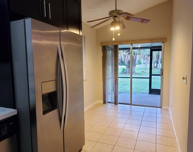 7342 Pinewalk Drive S - Photo Thumbnail 8