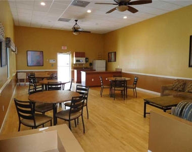 7342 Pinewalk Drive S - Photo Thumbnail 18