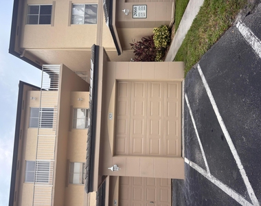 2060 Greenview Shores Boulevard - Photo Thumbnail 13