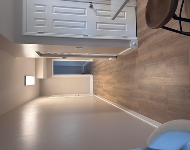 2060 Greenview Shores Boulevard - Photo Thumbnail 16
