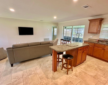 126 Lake Francis Drive - Photo Thumbnail 7