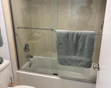 123 Yacht Club Way - Photo Thumbnail 9