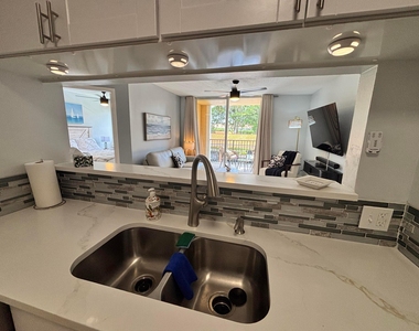 123 Yacht Club Way - Photo Thumbnail 5