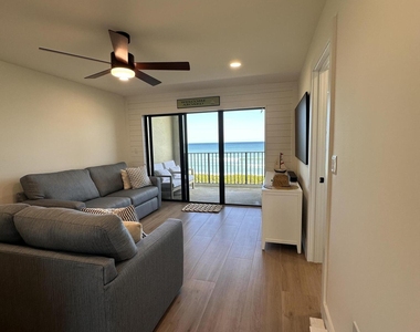 7430 S Ocean Drive - Photo Thumbnail 4