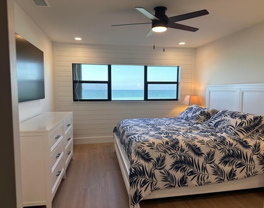 7430 S Ocean Drive - Photo Thumbnail 14