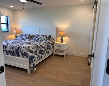 7430 S Ocean Drive - Photo Thumbnail 13
