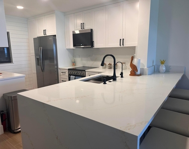 7430 S Ocean Drive - Photo Thumbnail 22