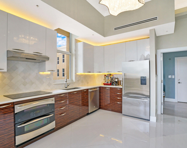 511 Se 5th Avenue - Photo Thumbnail 11