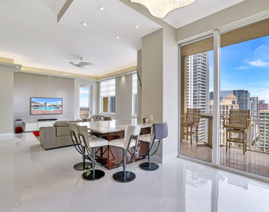 511 Se 5th Avenue - Photo Thumbnail 8