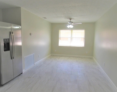 1242 Sw Melrose Avenue - Photo Thumbnail 5
