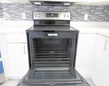 1242 Sw Melrose Avenue - Photo Thumbnail 8