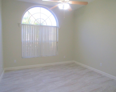 1242 Sw Melrose Avenue - Photo Thumbnail 19