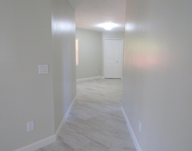 1242 Sw Melrose Avenue - Photo Thumbnail 16
