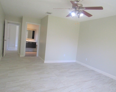 1242 Sw Melrose Avenue - Photo Thumbnail 27
