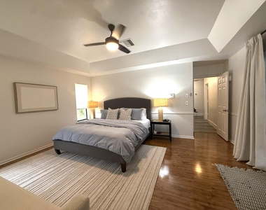 325 Knotty Wood Lane - Photo Thumbnail 18