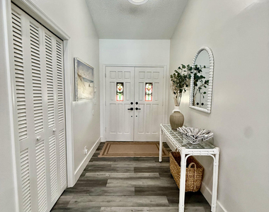325 Knotty Wood Lane - Photo Thumbnail 2