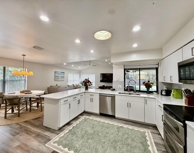 325 Knotty Wood Lane - Photo Thumbnail 7