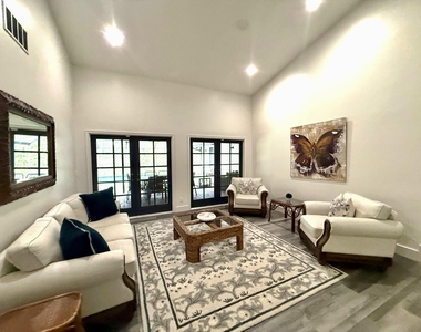 325 Knotty Wood Lane - Photo Thumbnail 4