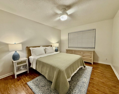 325 Knotty Wood Lane - Photo Thumbnail 26