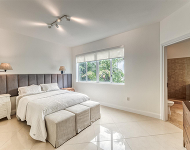 727 Ne 4th Avenue - Photo Thumbnail 14
